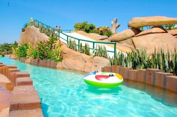 Spazzio Diroma / Acqua Park Caldas Novas Apartment